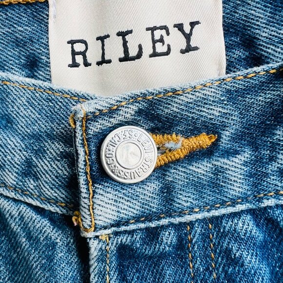 ❤️ Riley Vintage Levis re-done cut off highrise shorts, Size 29 H45 - Picture 3 of 11